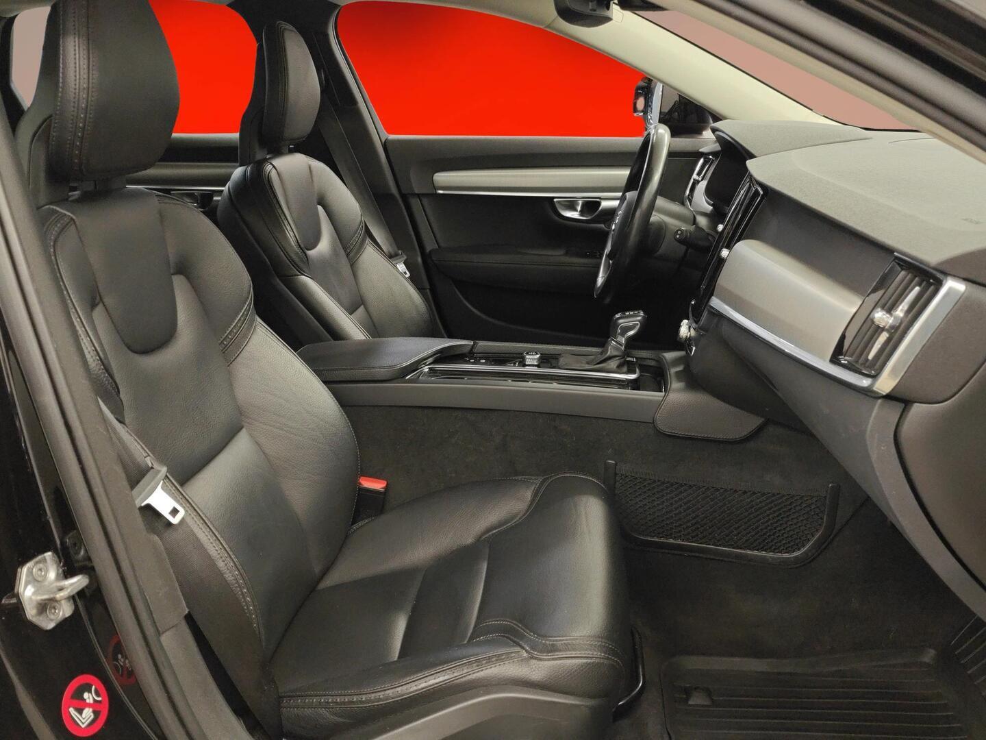 VOLVO V90 Cross Country 2017