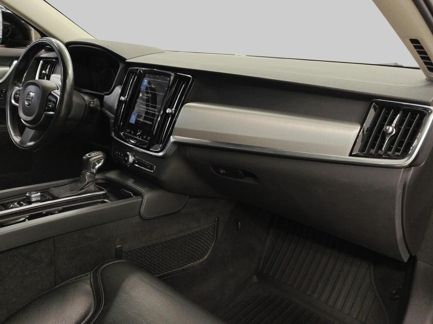 VOLVO V90 Cross Country 2017