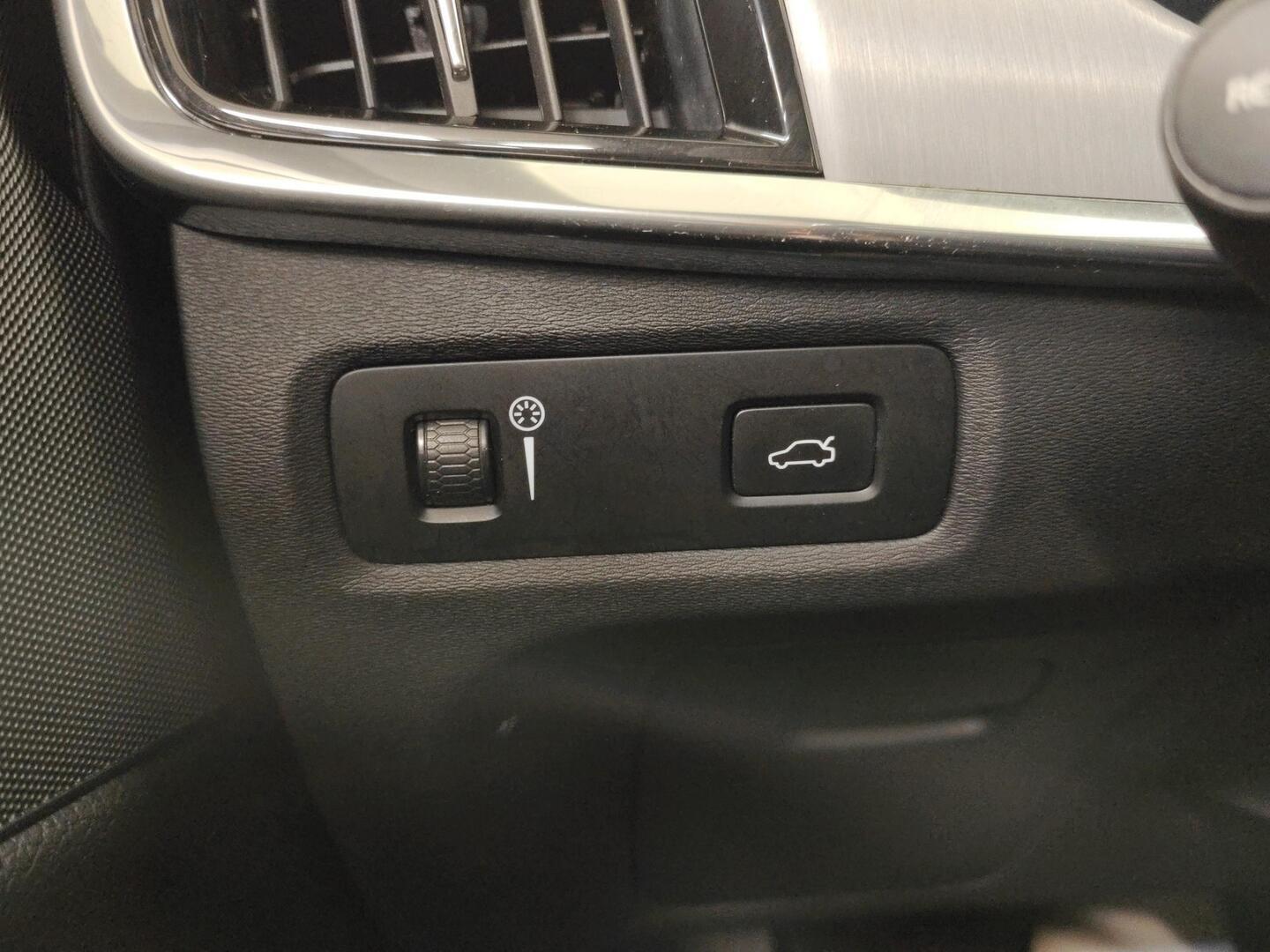 VOLVO V90 Cross Country 2017