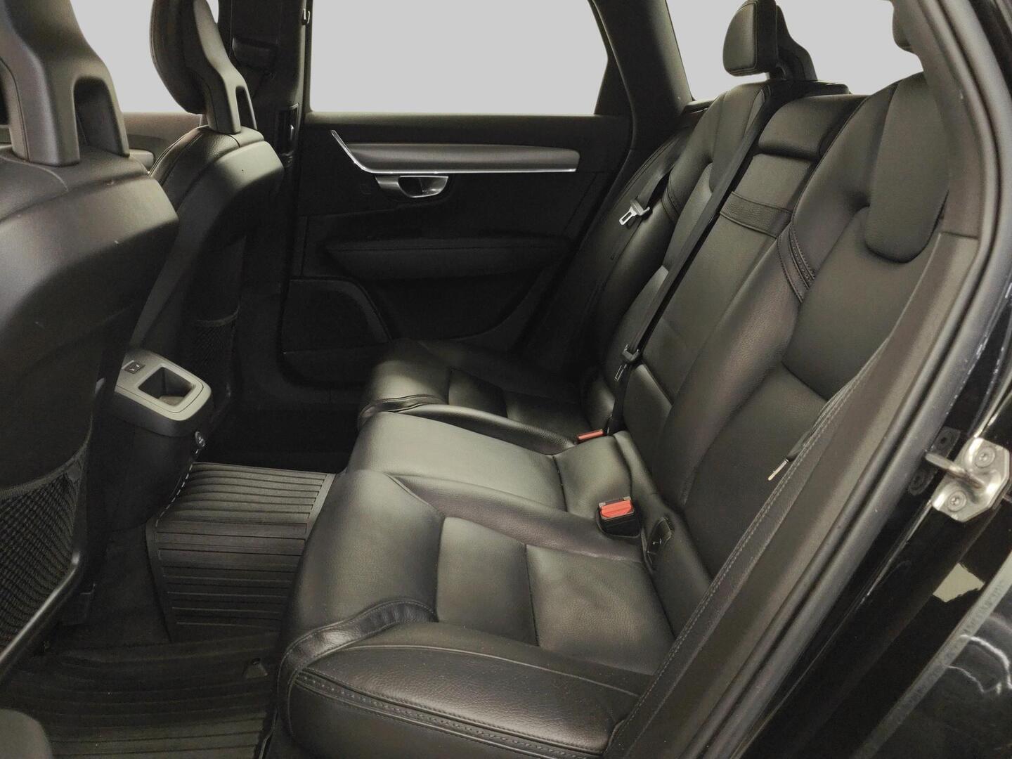 VOLVO V90 Cross Country 2017