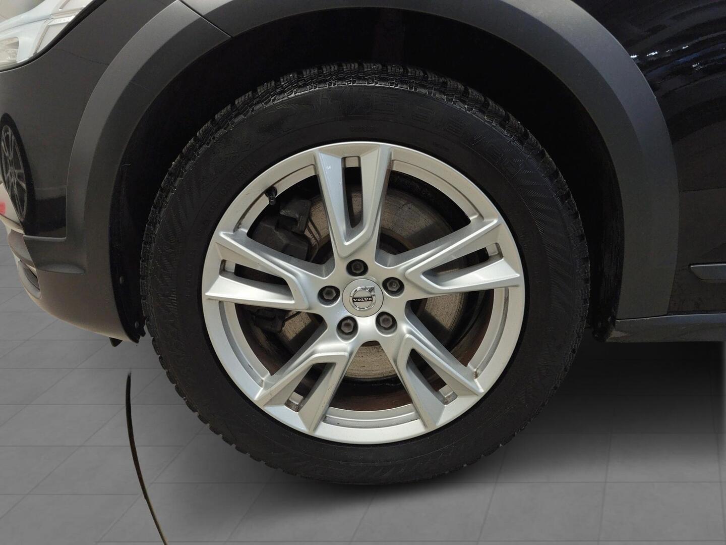 VOLVO V90 Cross Country 2017