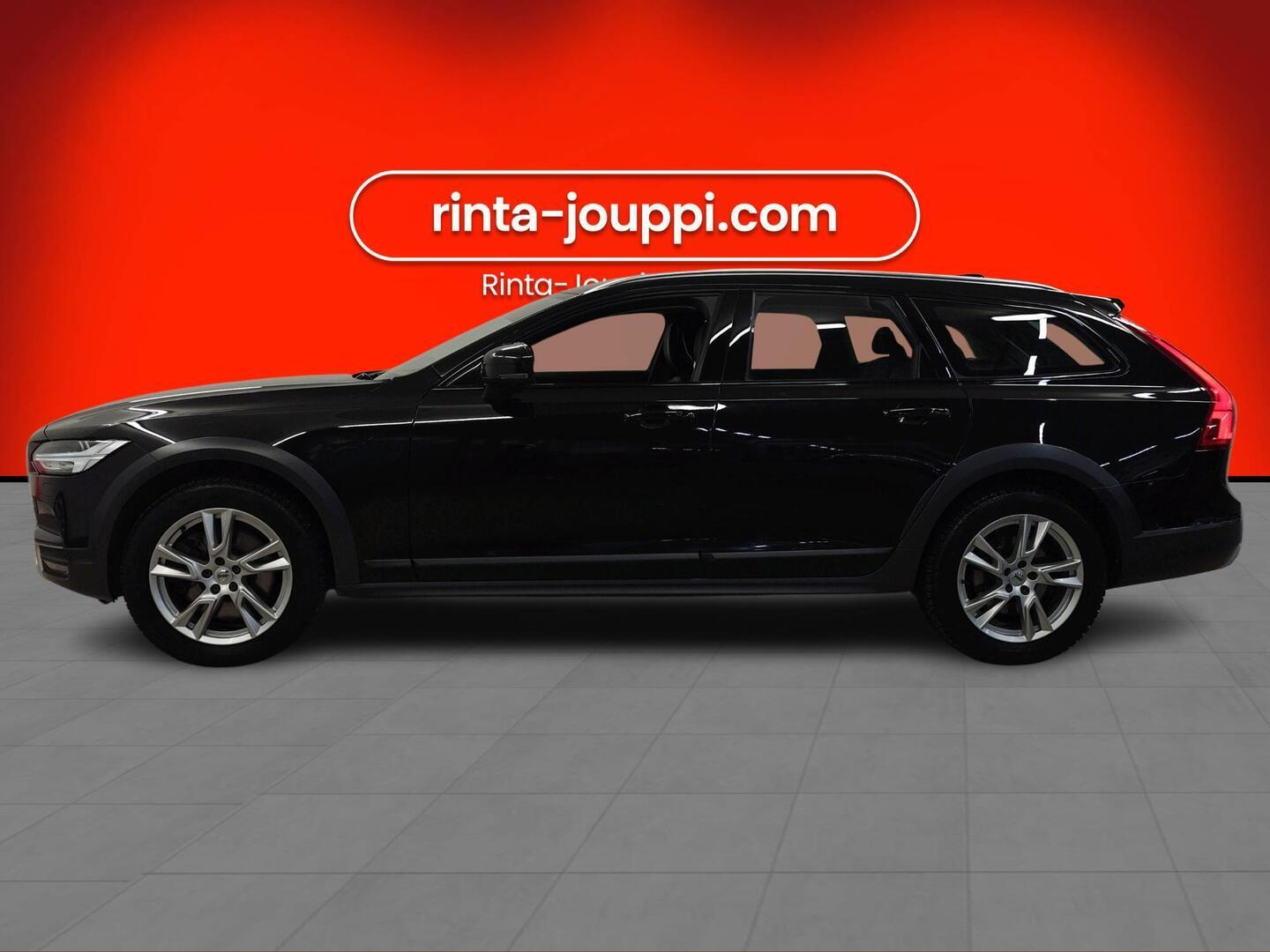 VOLVO V90 Cross Country 2017