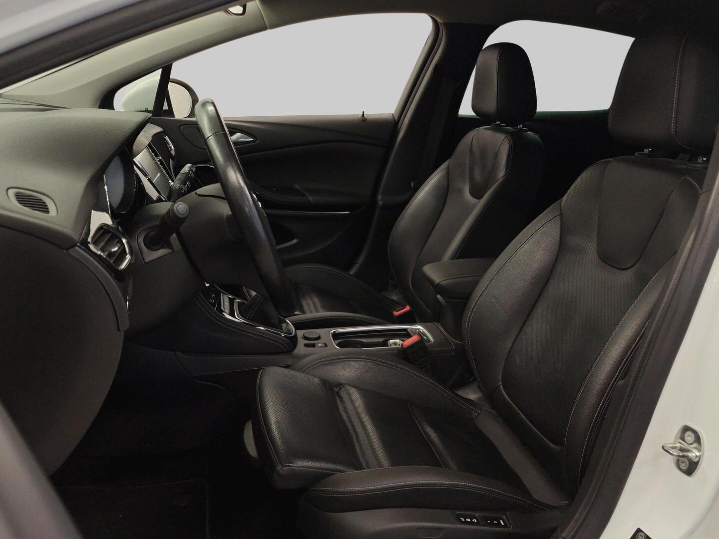 OPEL Astra 2018