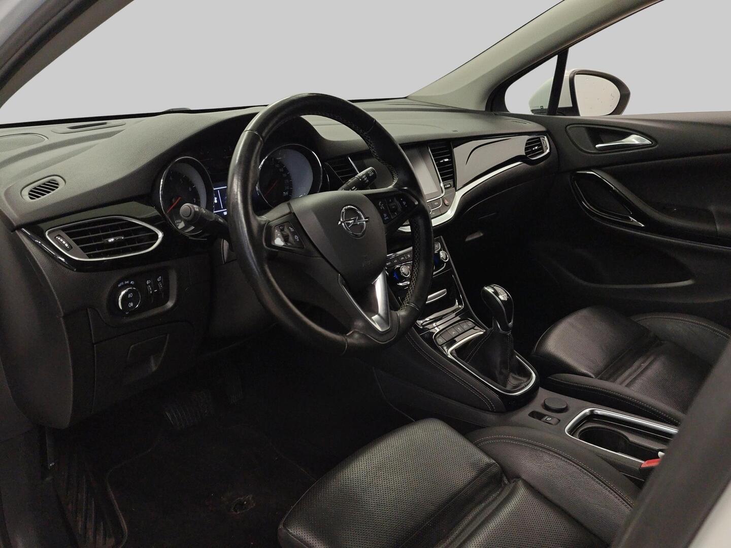 OPEL Astra 2018