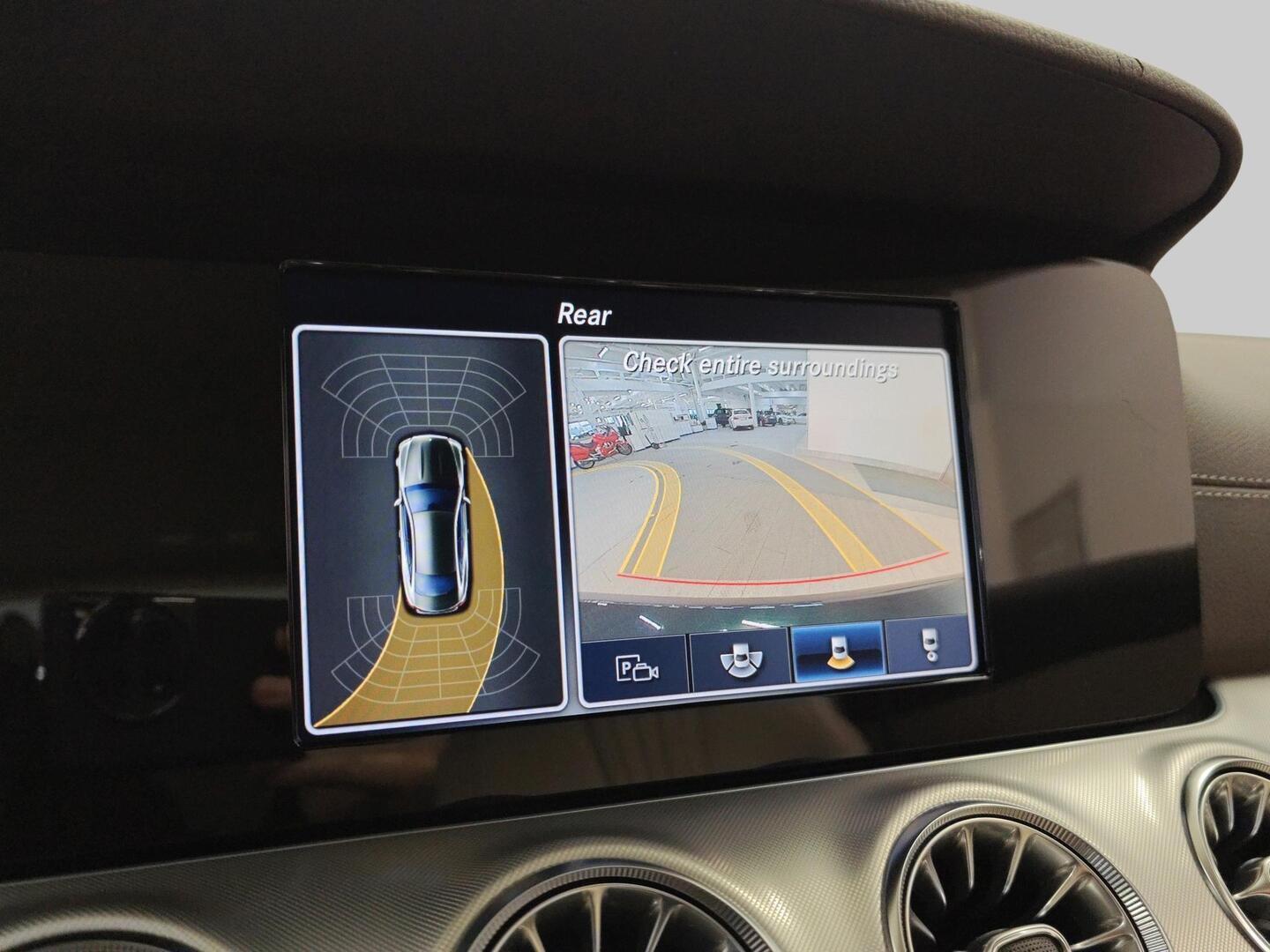 MERCEDES-BENZ E 2018