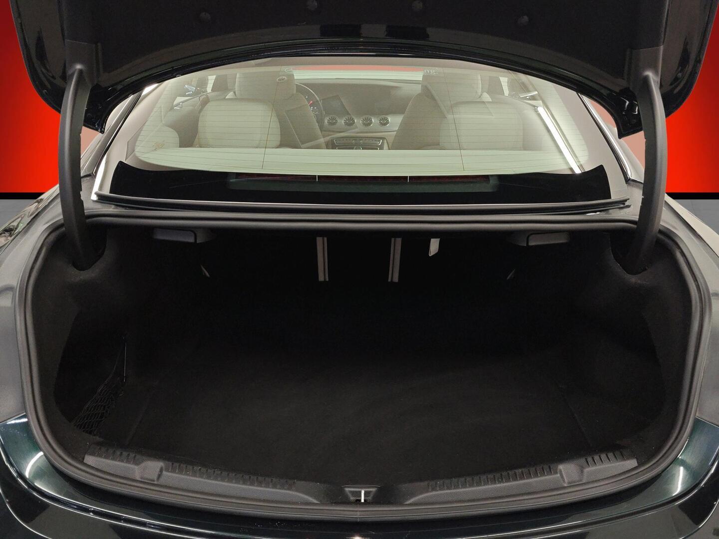 MERCEDES-BENZ E 2018