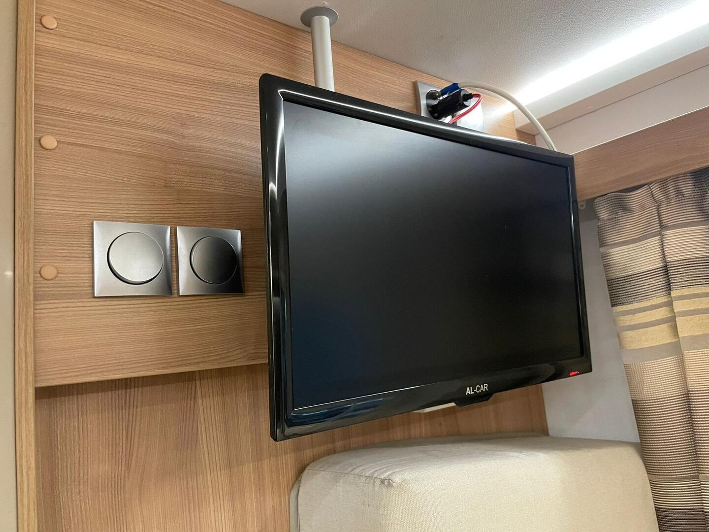 ADRIA Matrix M 670SL 2019