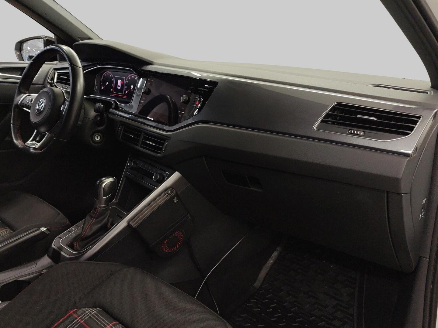 VOLKSWAGEN Polo 2019