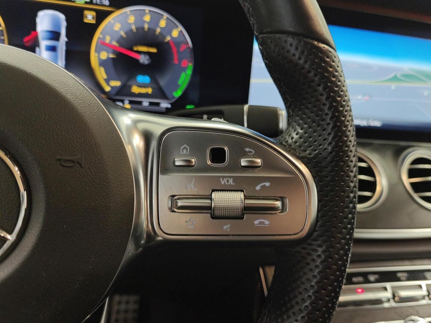 MERCEDES-BENZ E 2020