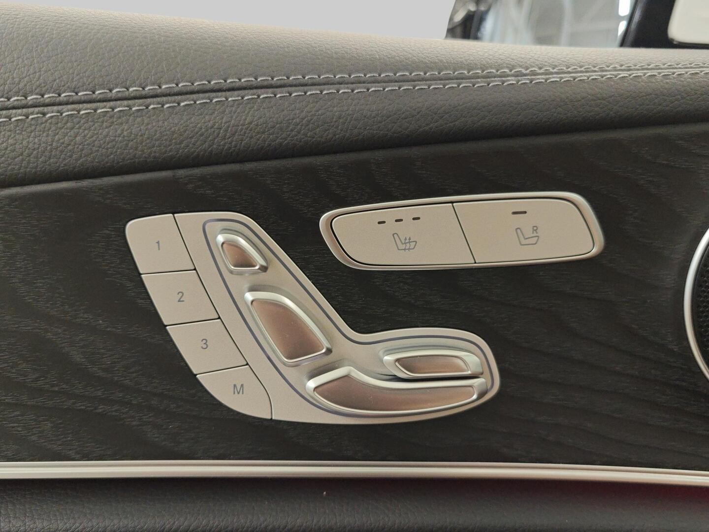 MERCEDES-BENZ E 2020