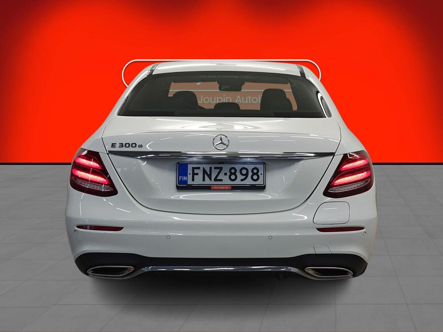 MERCEDES-BENZ E 2020