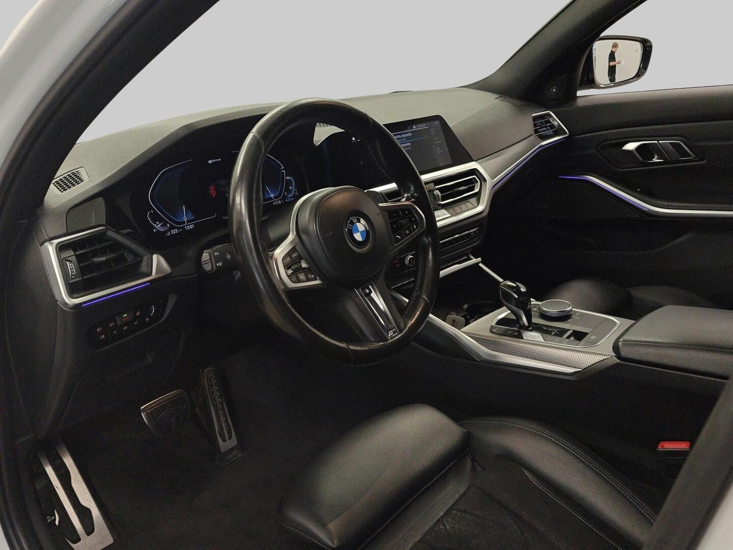 BMW 330 2020