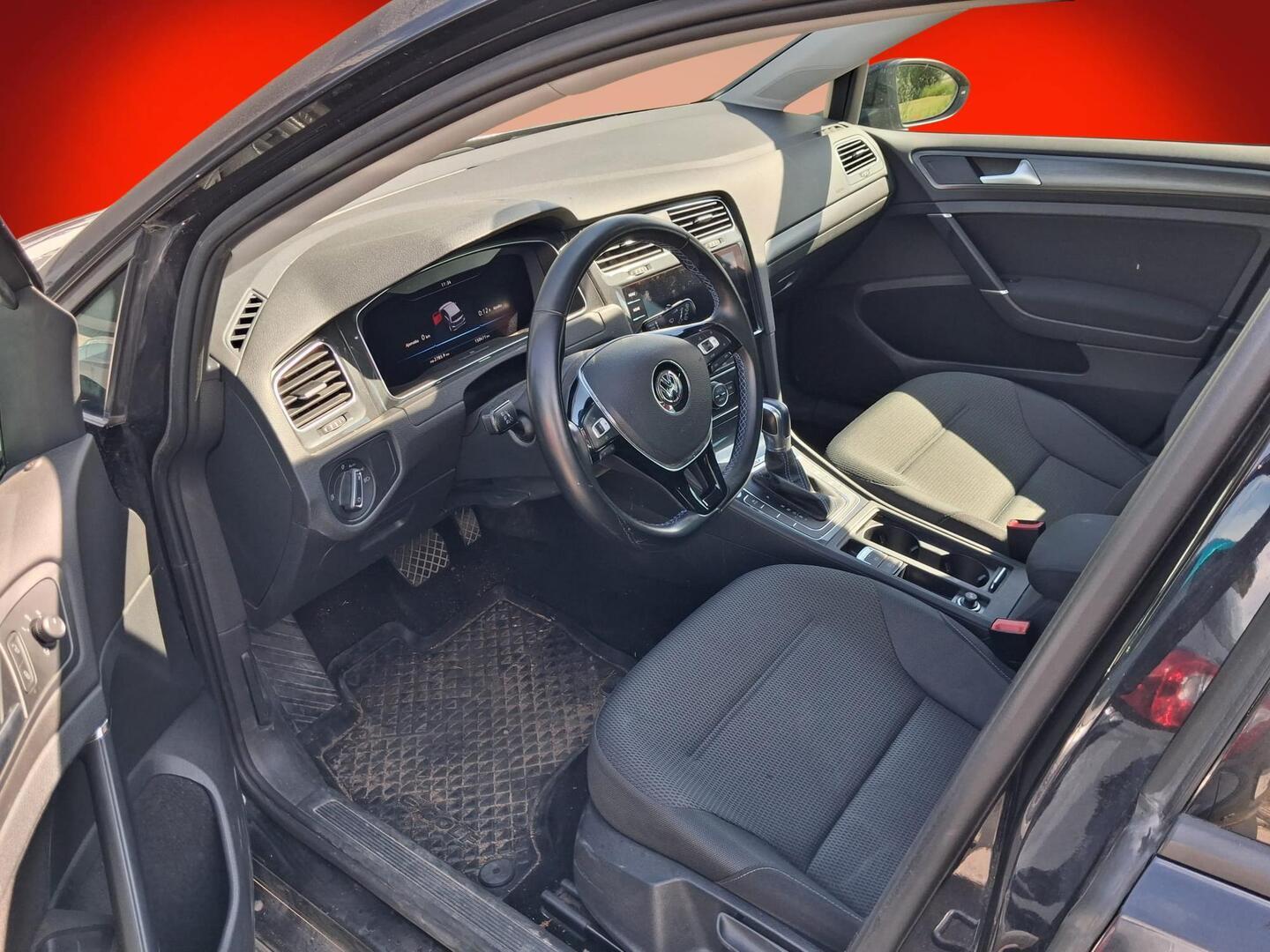 VOLKSWAGEN Golf 2019