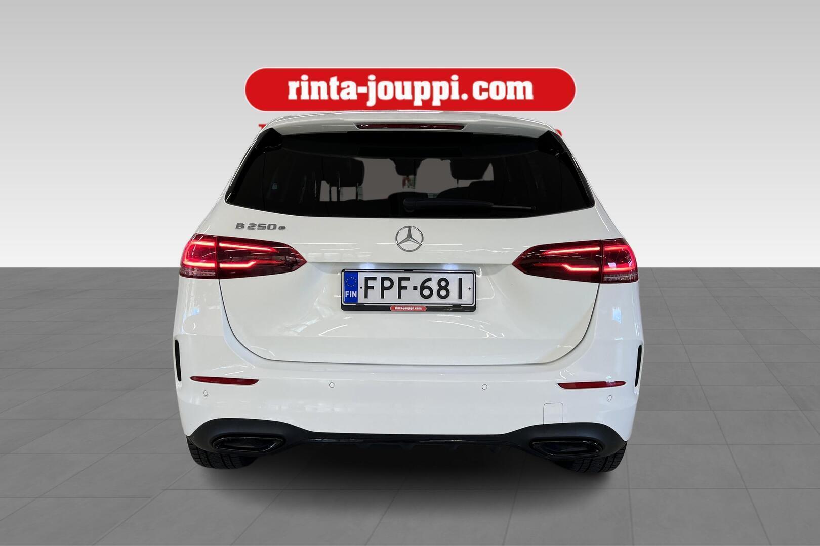 MERCEDES-BENZ B 2021