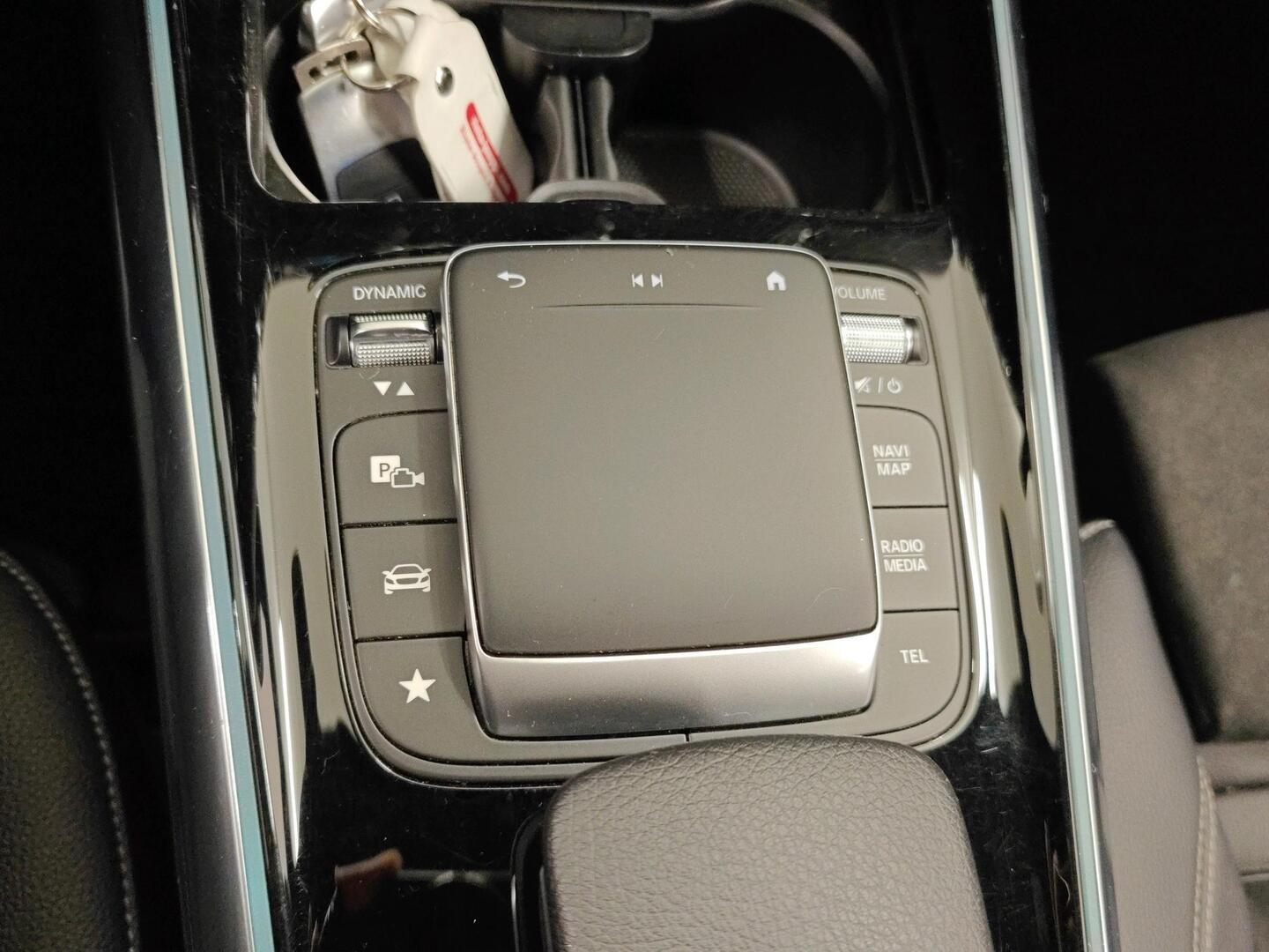 MERCEDES-BENZ B 2021