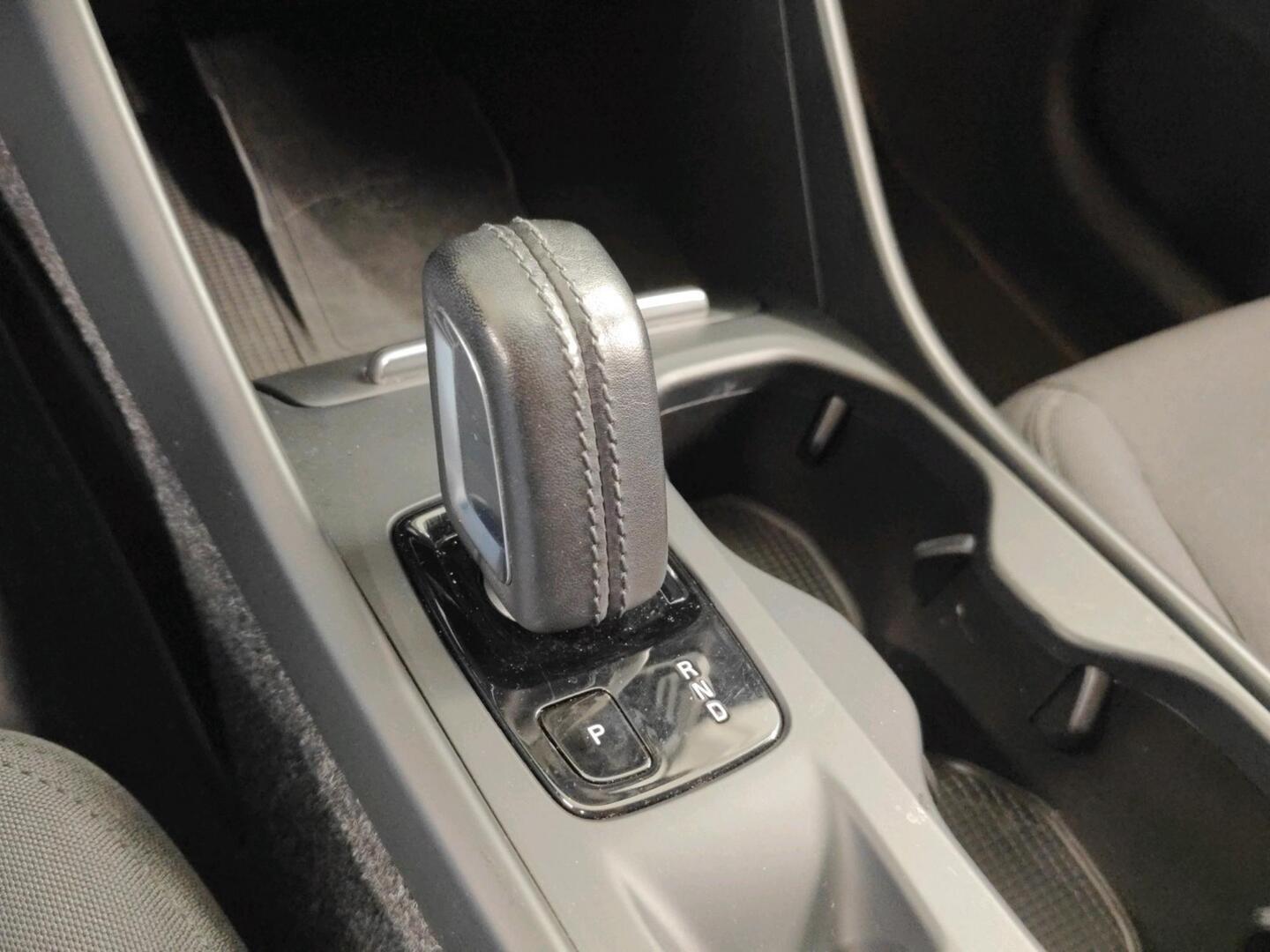 VOLVO XC40 2021