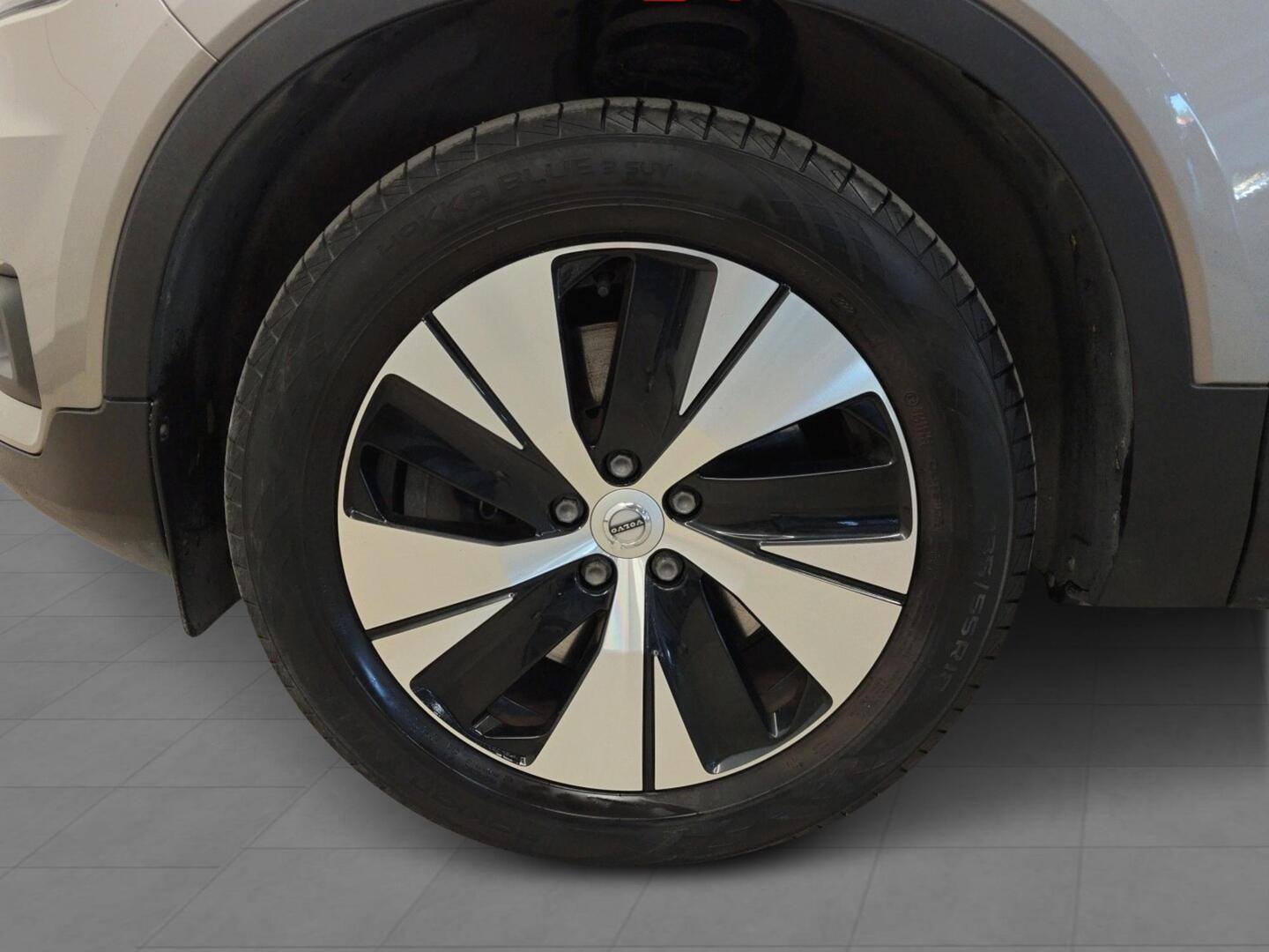 VOLVO XC40 2021