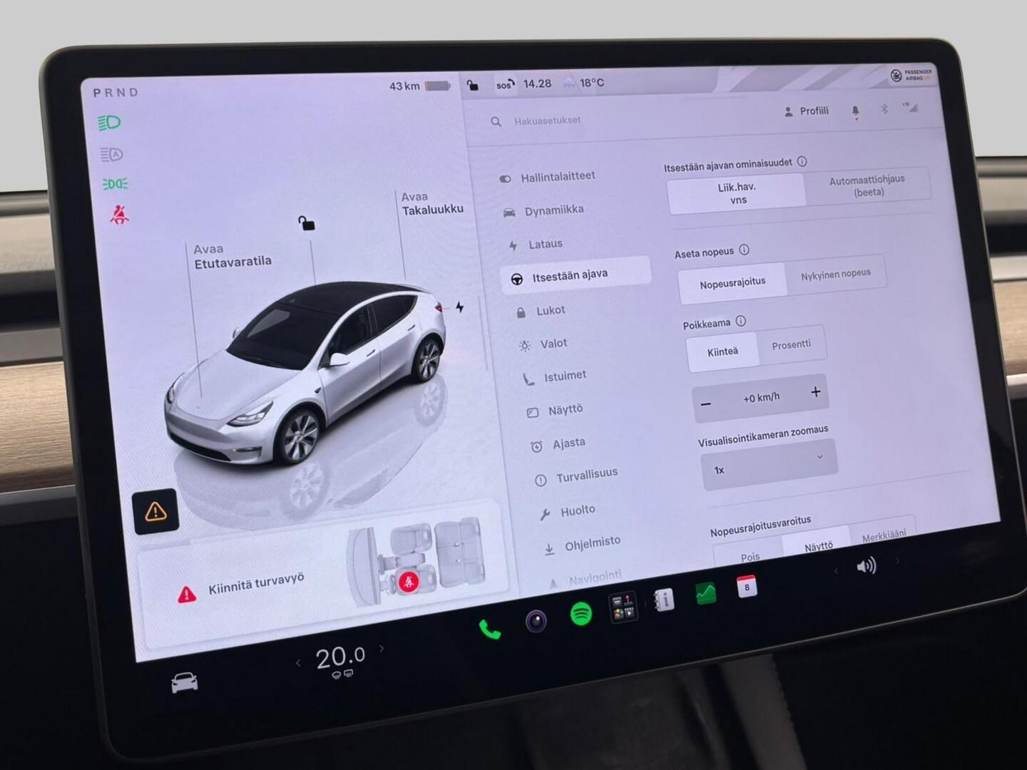 TESLA Model Y 2023