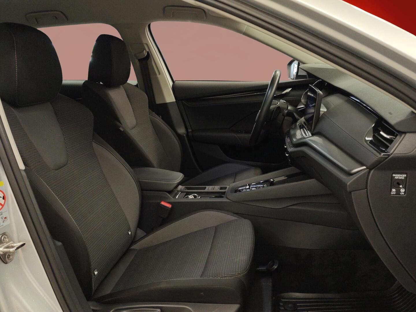 SKODA Octavia 2024