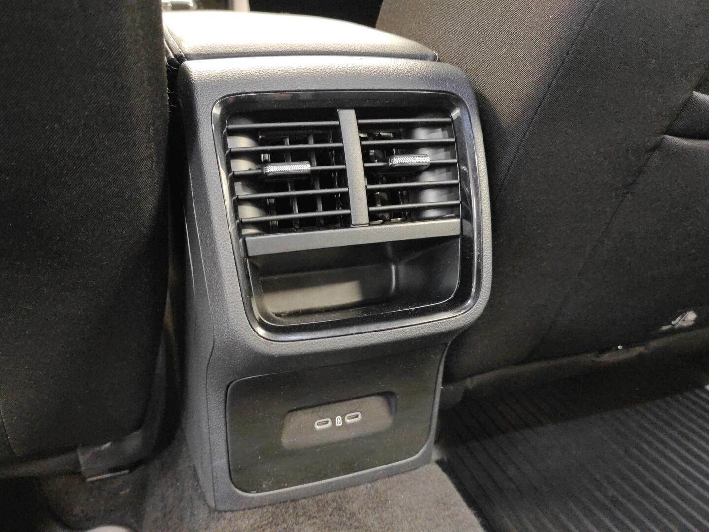 SKODA Octavia 2024