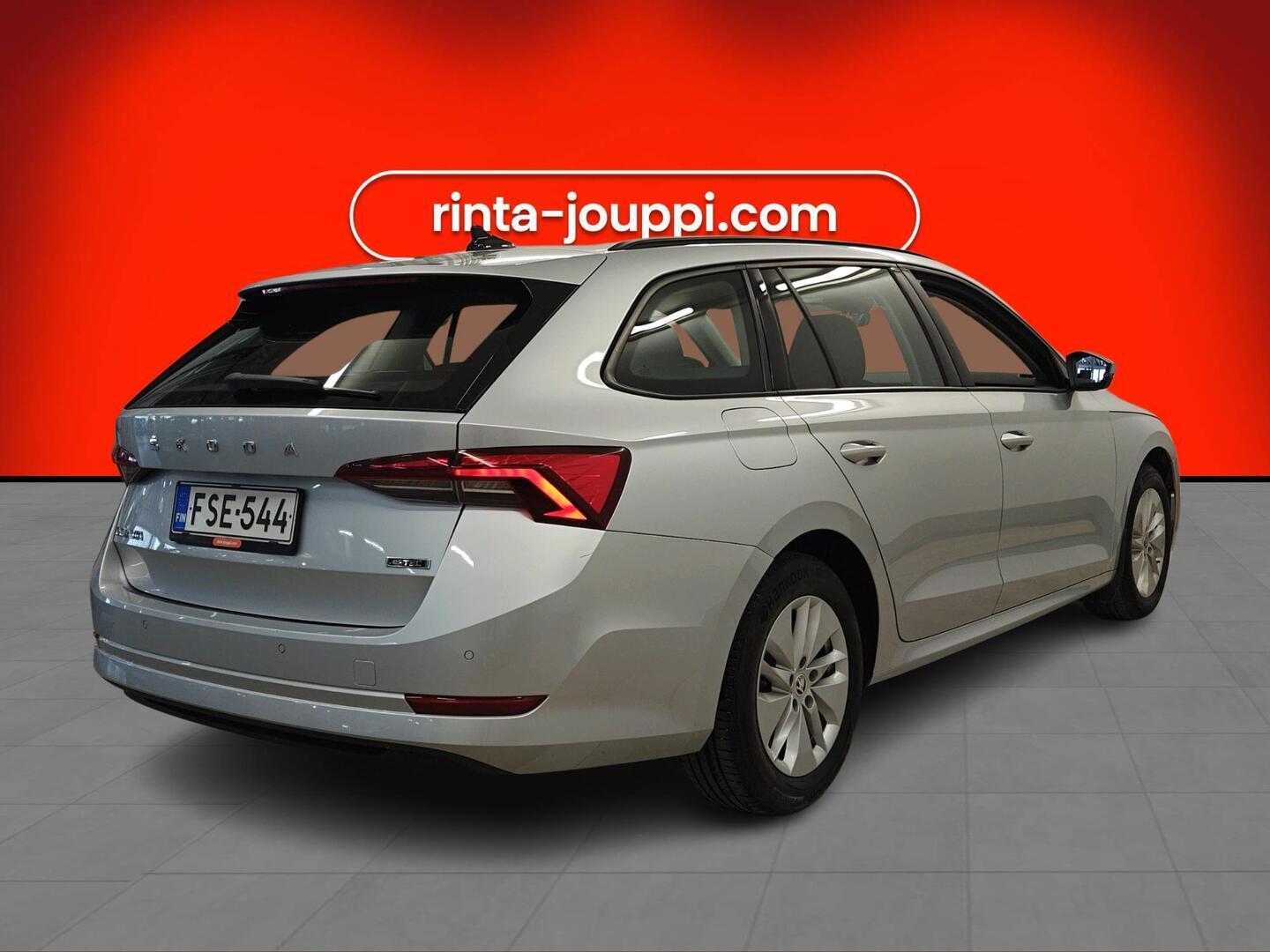 SKODA Octavia 2024