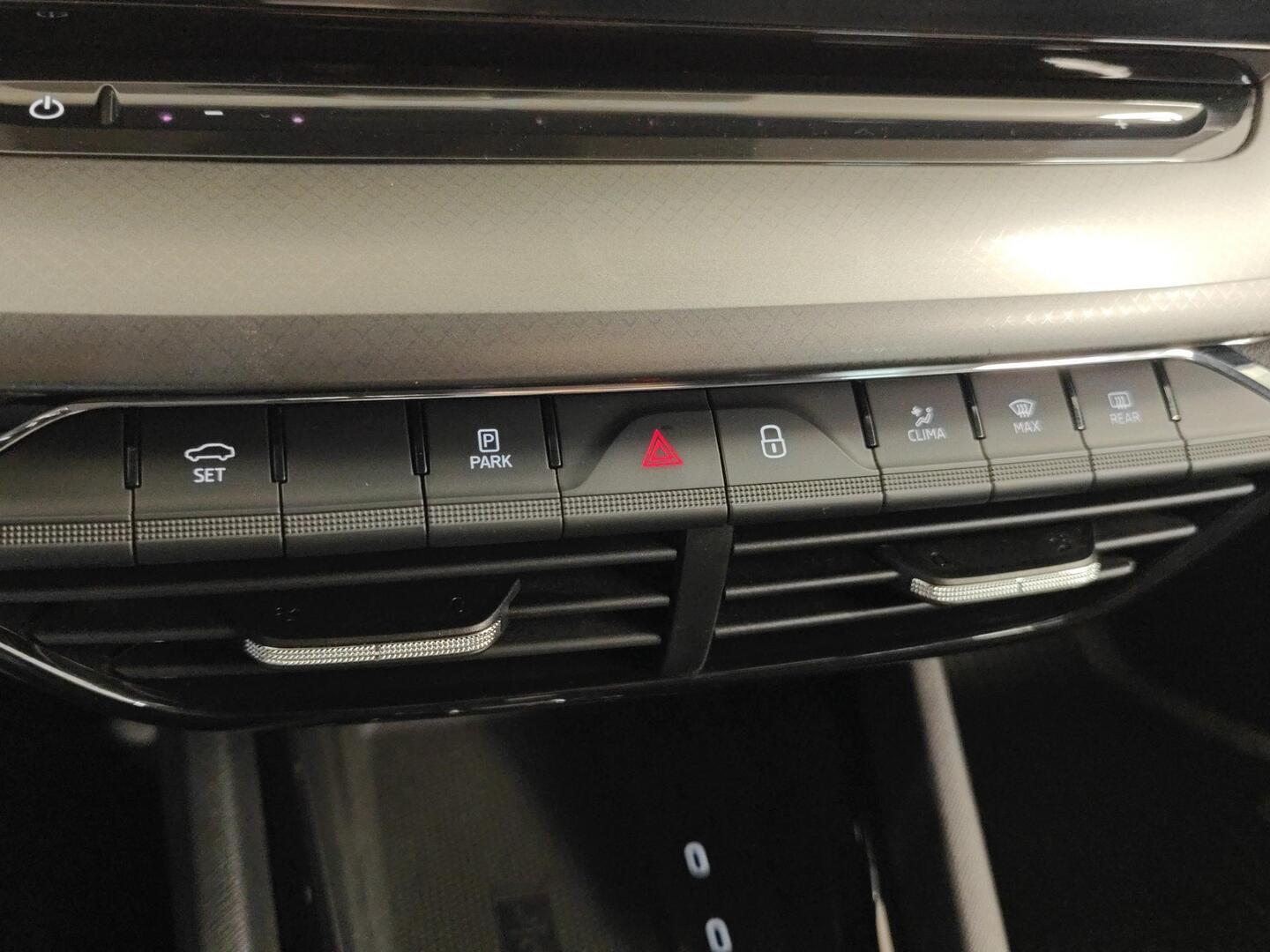 SKODA Octavia 2024