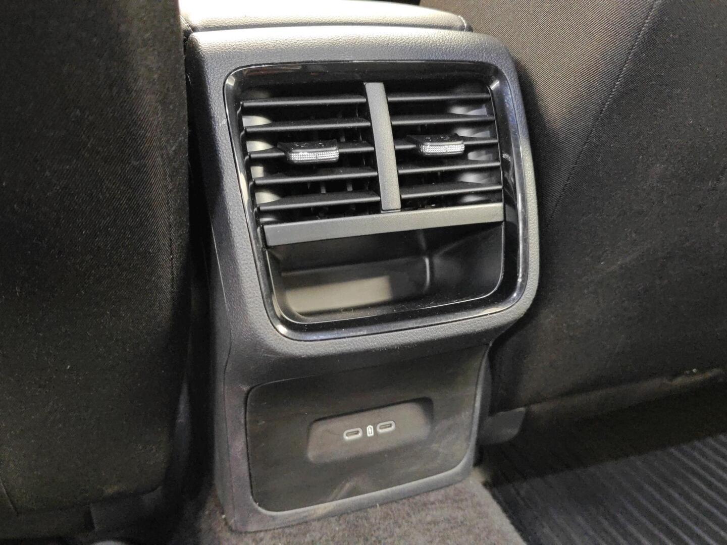 SKODA Octavia 2024