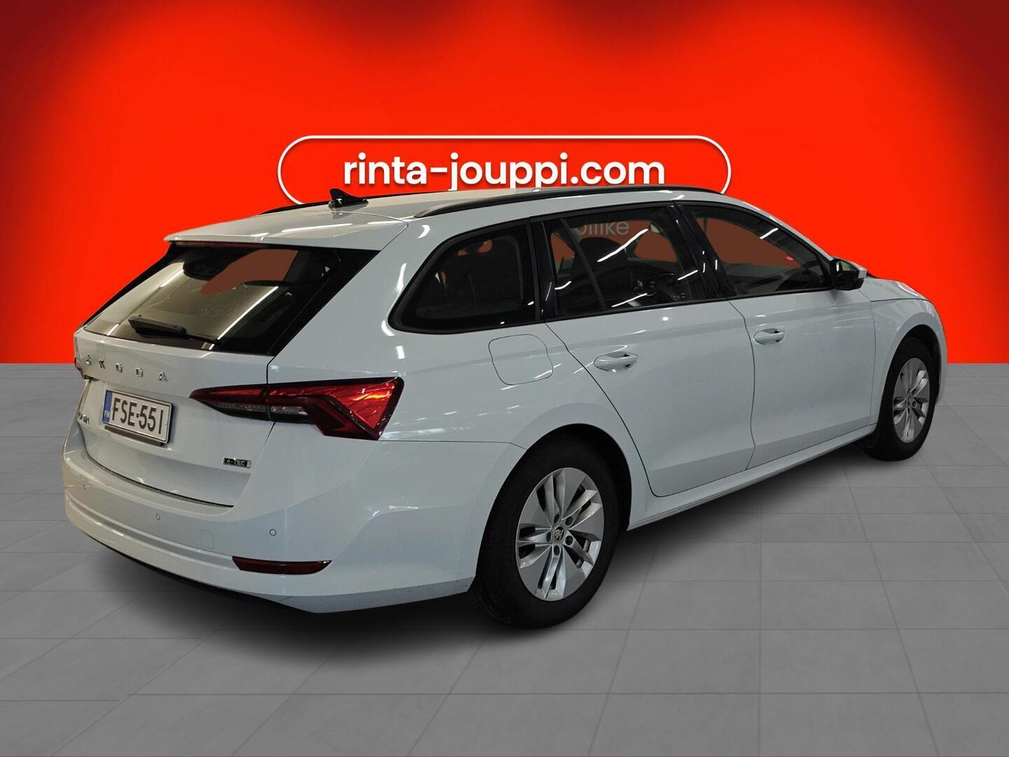 SKODA OCTAVIA 2023