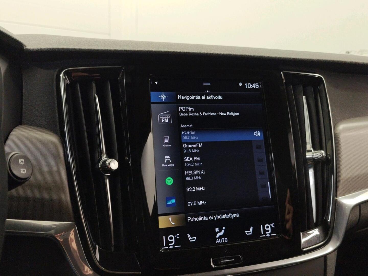 VOLVO V90 2021