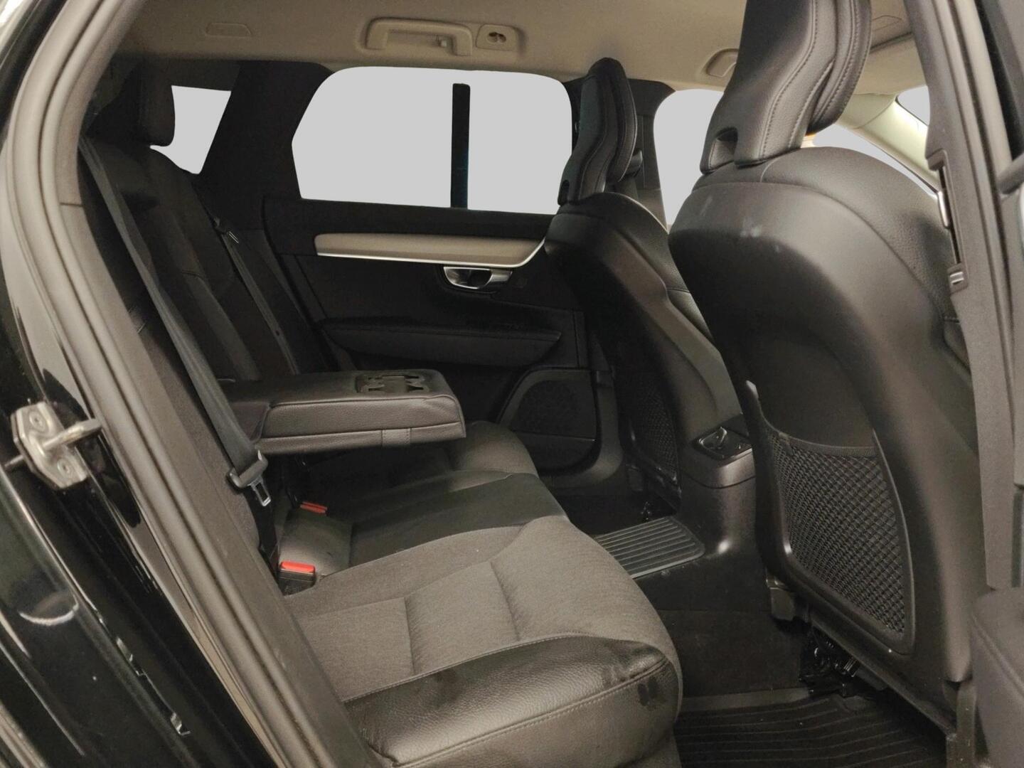 VOLVO V90 2021