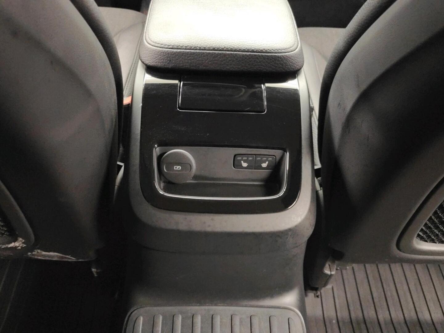 VOLVO V90 2021