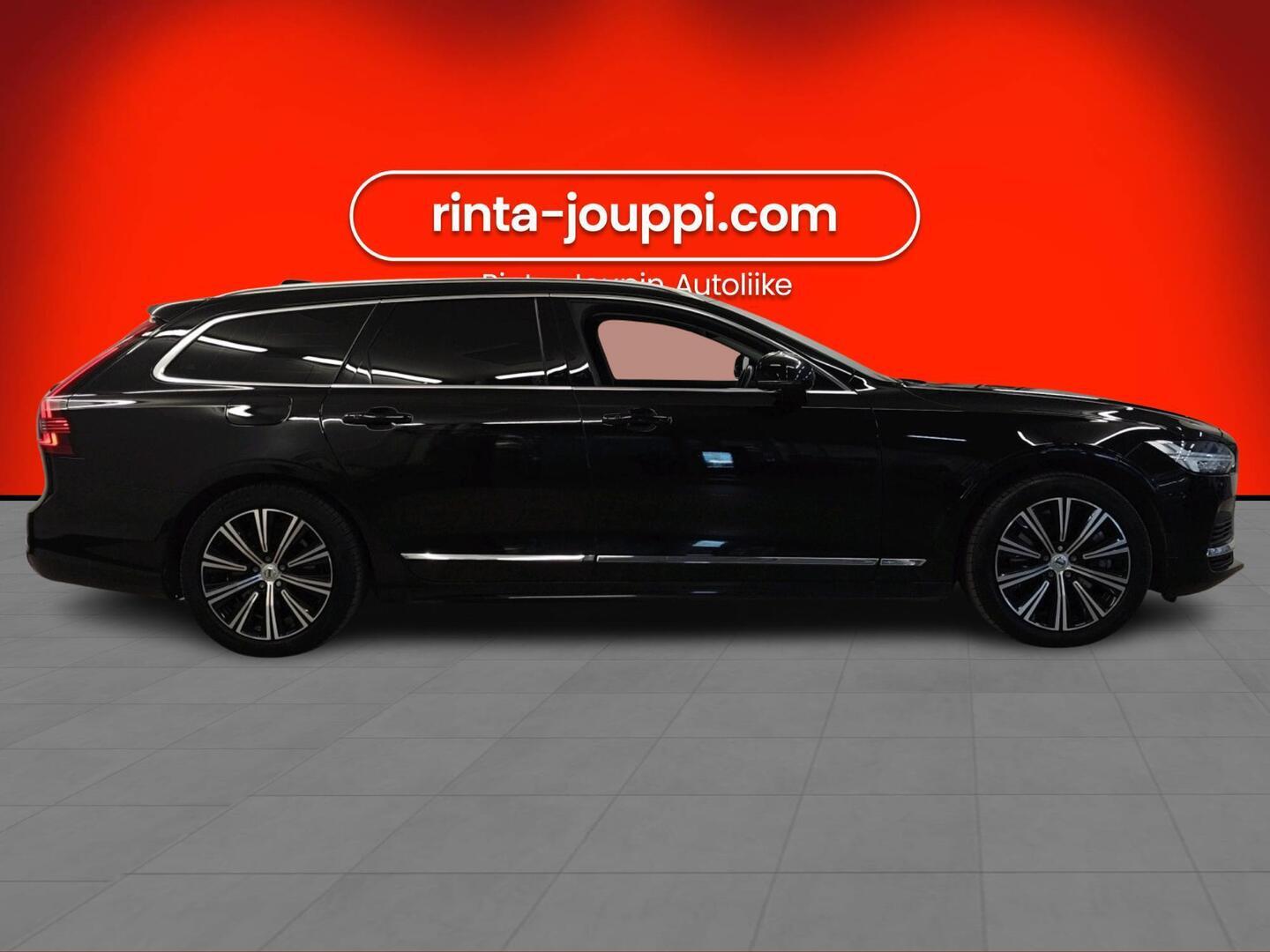 VOLVO V90 2021