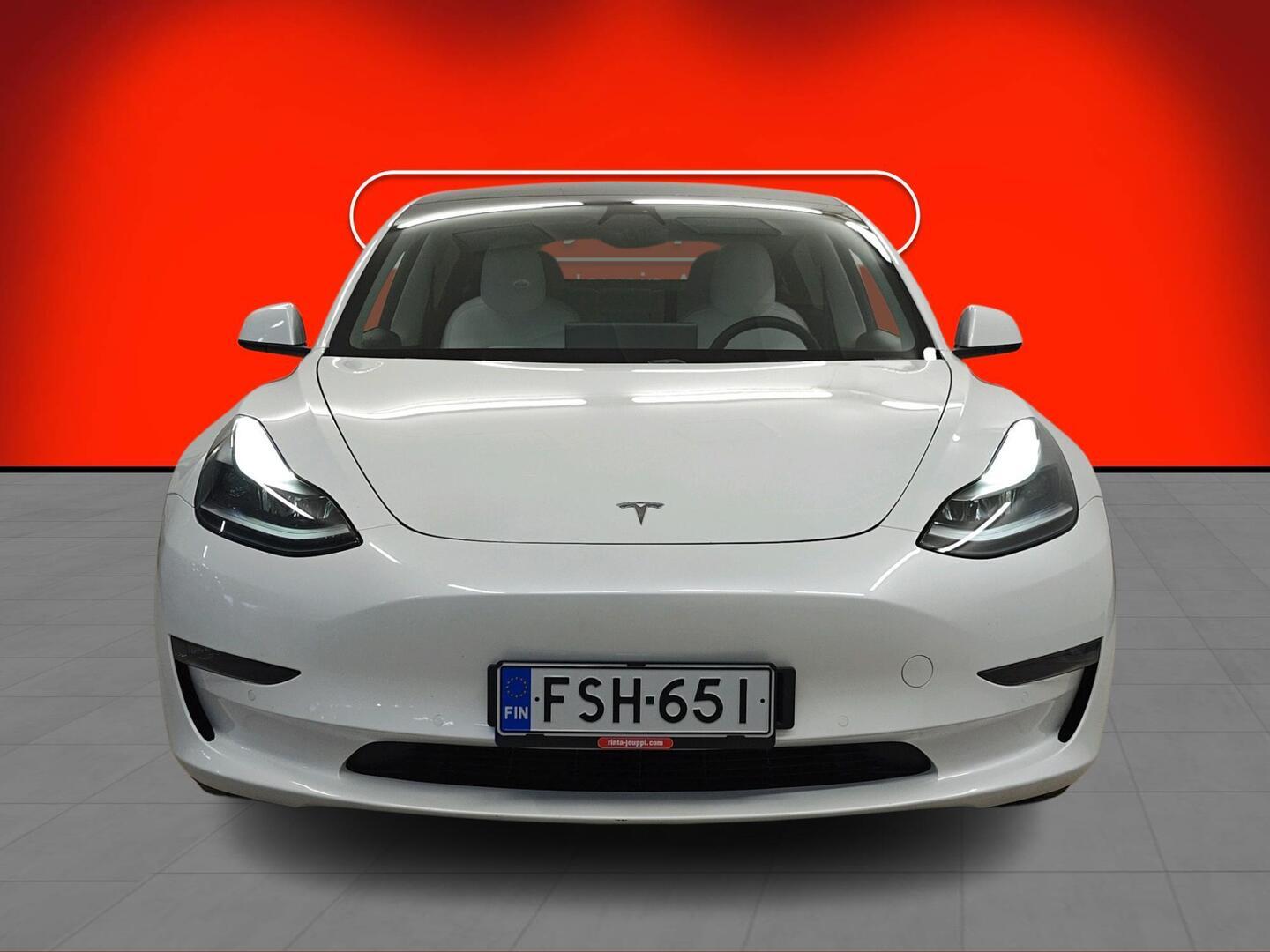 TESLA MODEL 3 2021