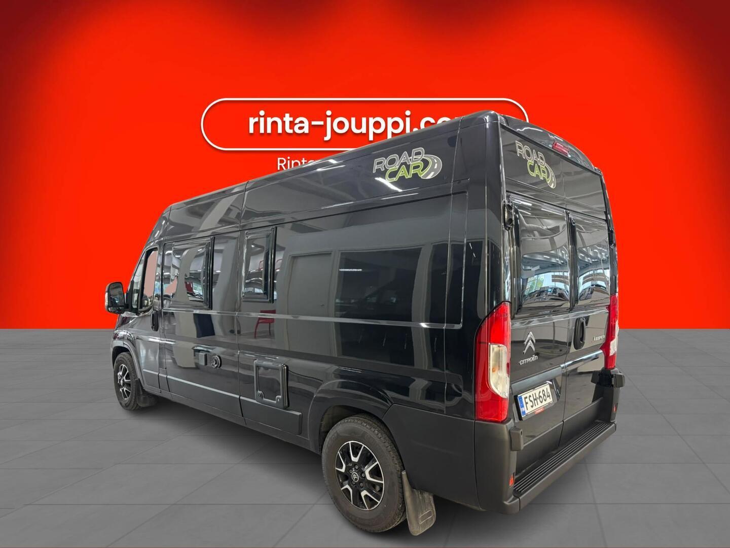 ROADCAR VAN R 600 2024