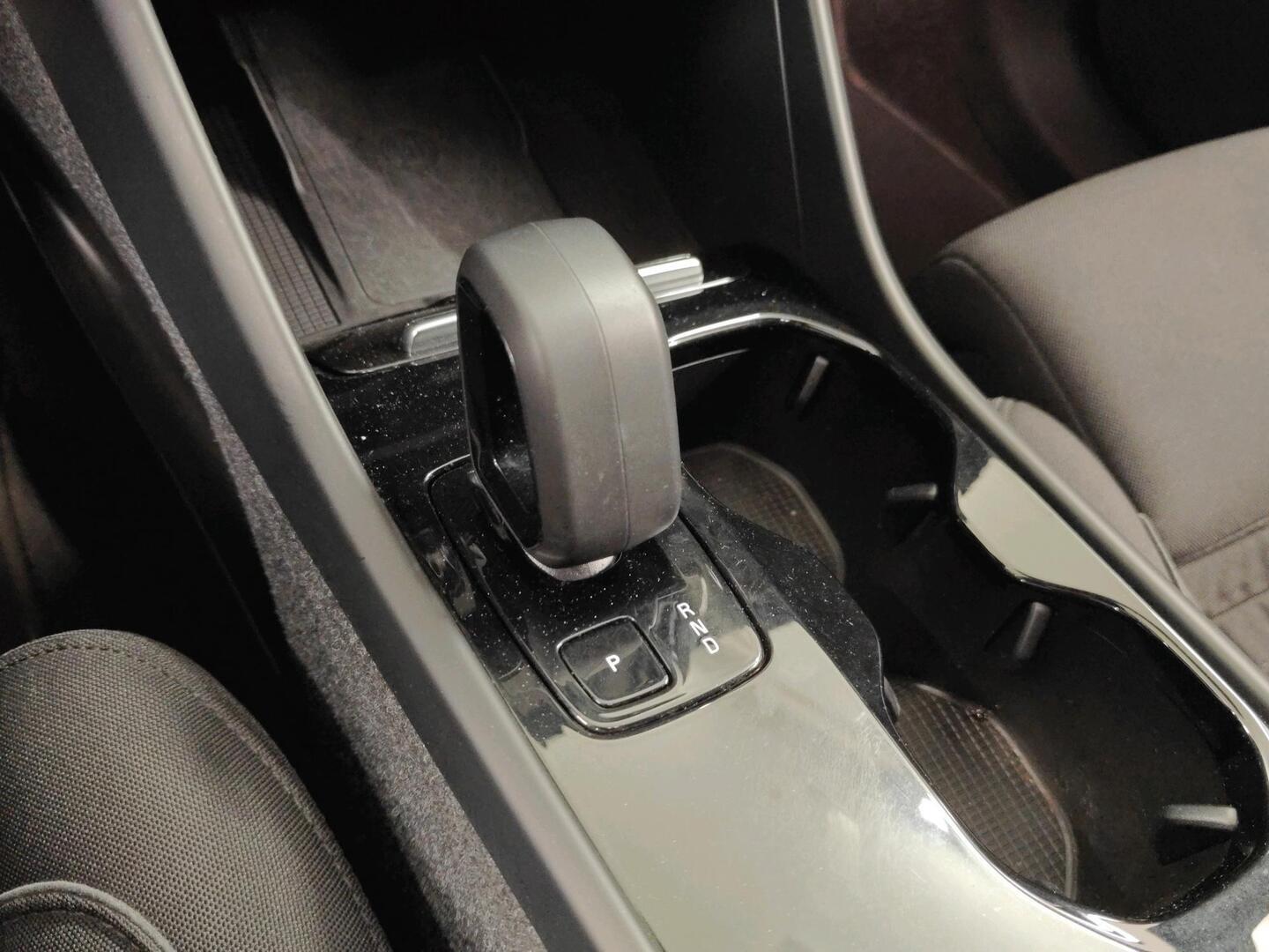 VOLVO XC40 2023