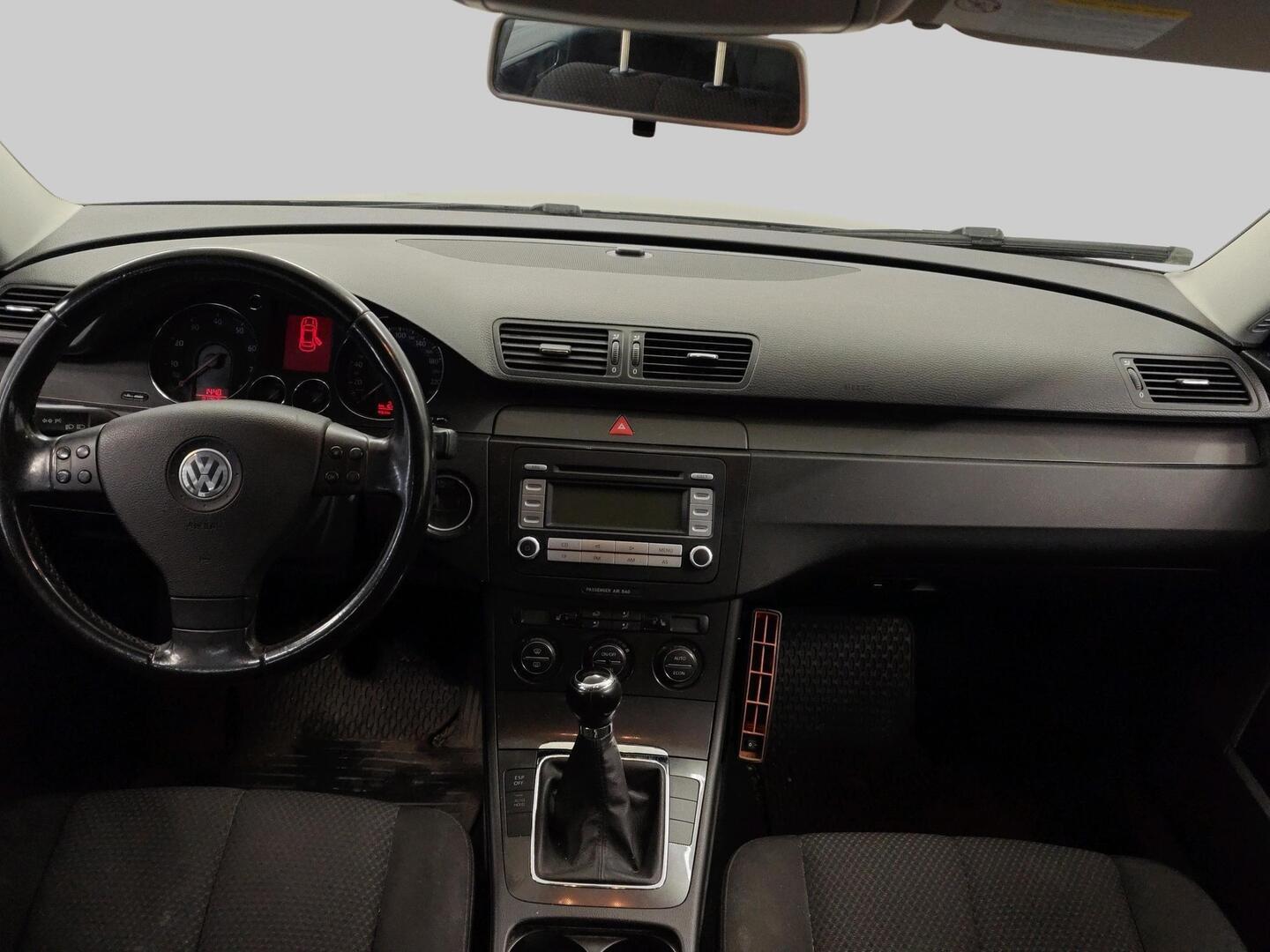VOLKSWAGEN Passat 2006