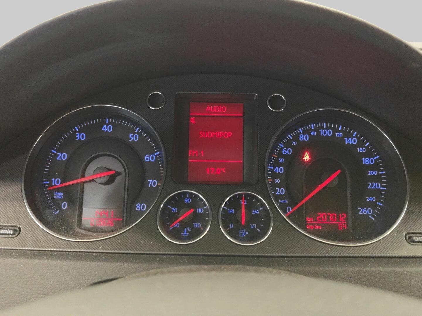 VOLKSWAGEN Passat 2006