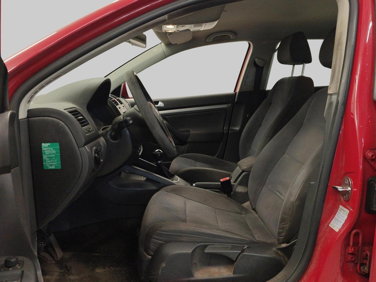 VOLKSWAGEN Golf 2007