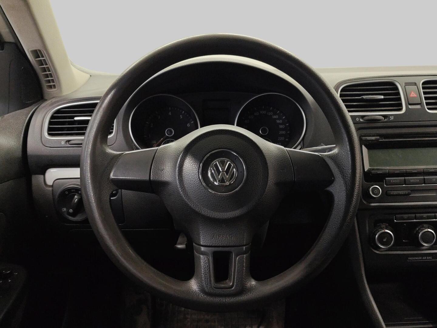 VOLKSWAGEN Golf 2011