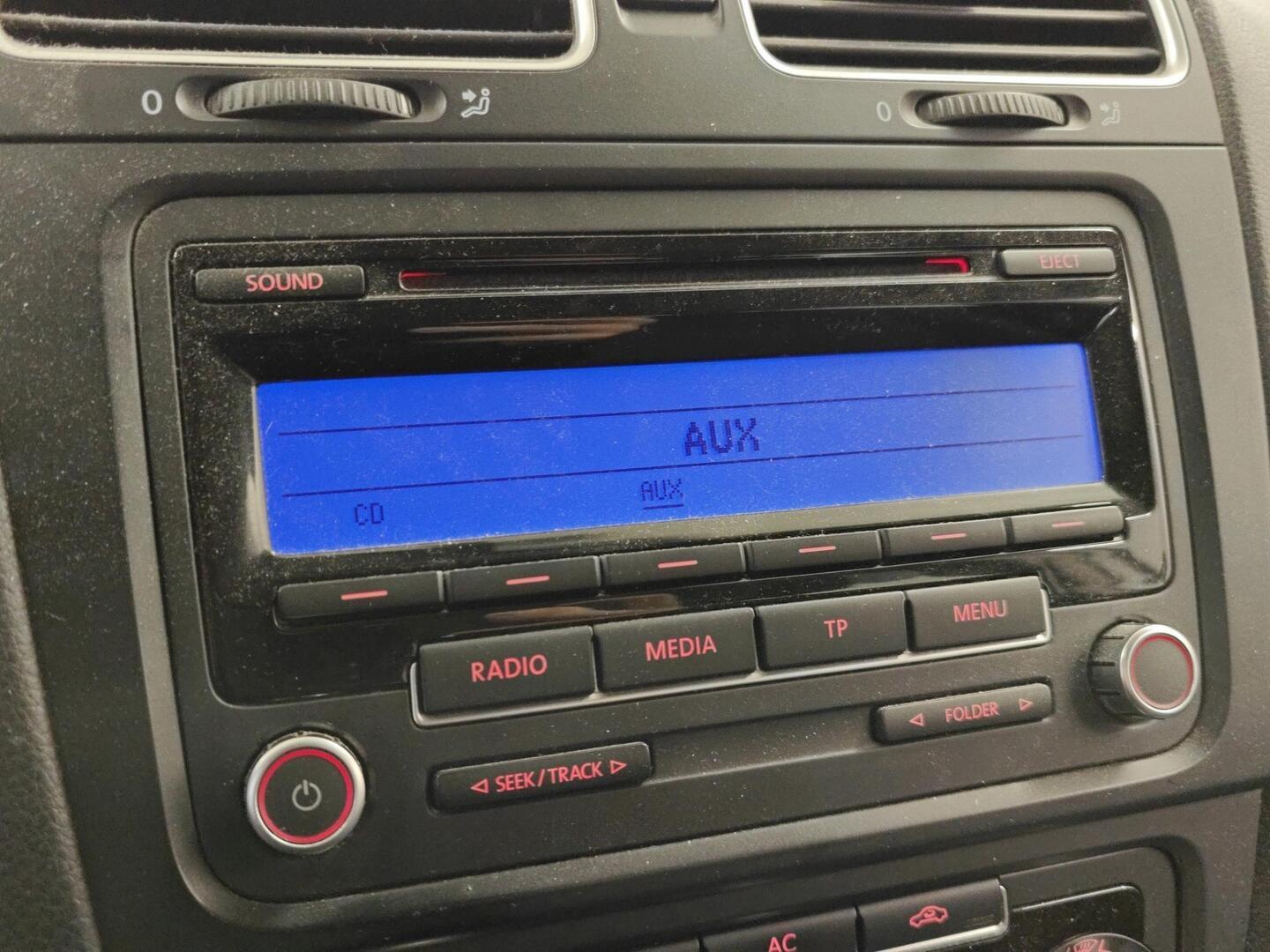 VOLKSWAGEN Golf 2011