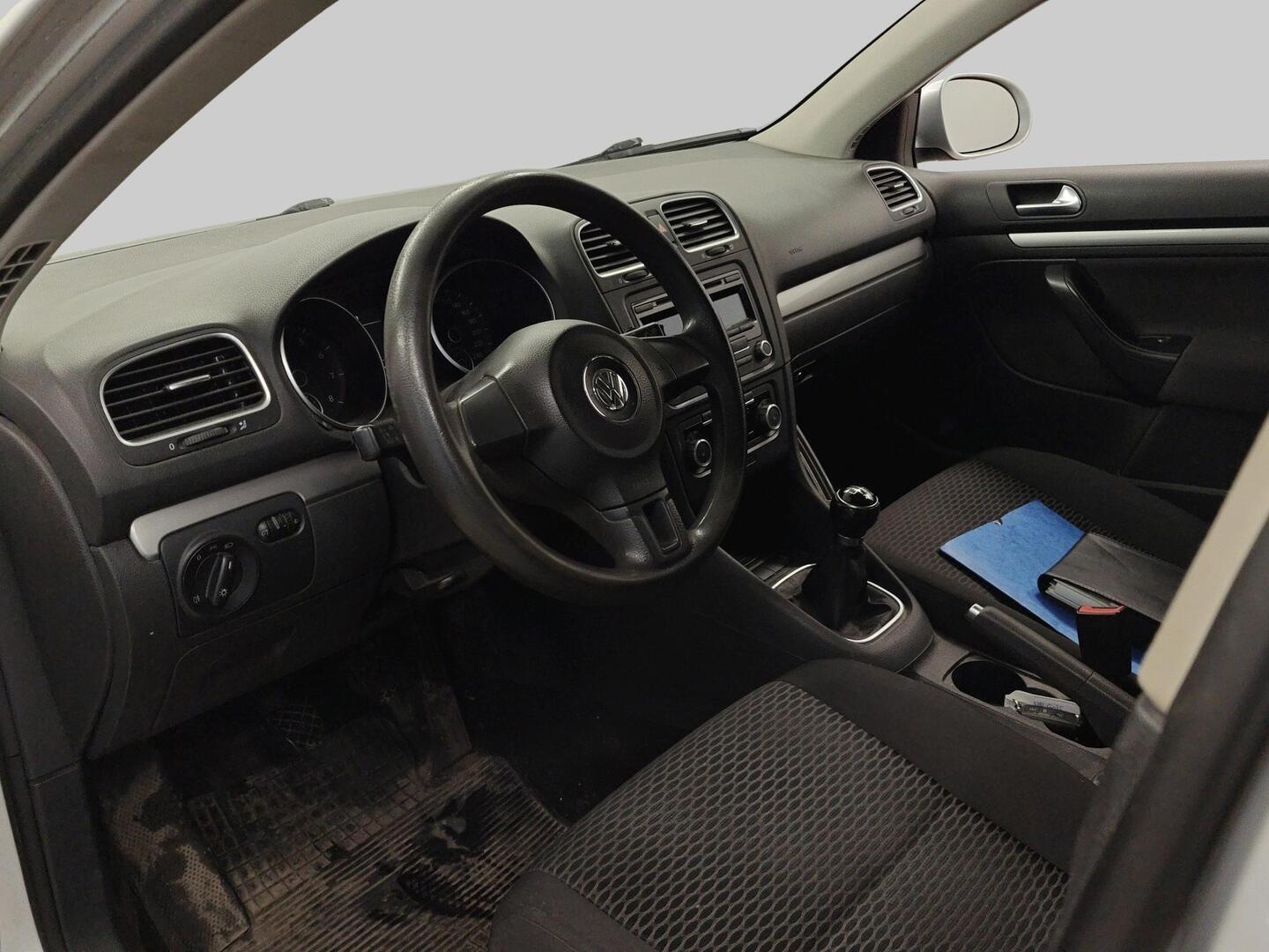 VOLKSWAGEN Golf 2011