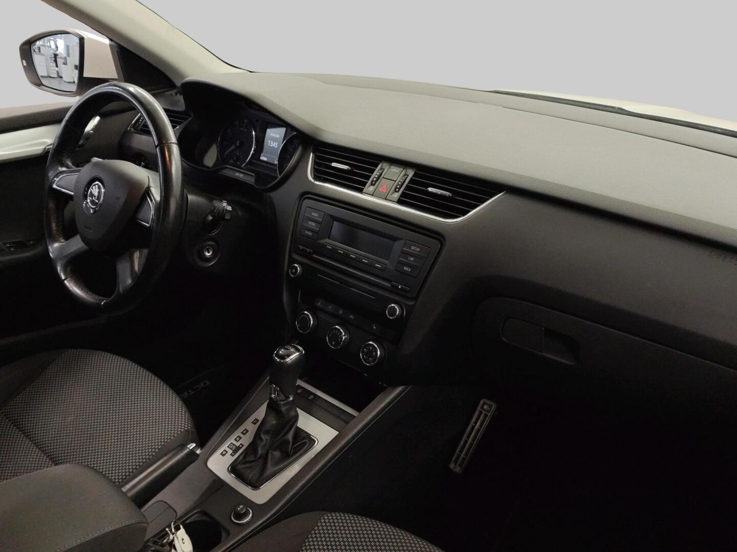 SKODA Octavia 2014