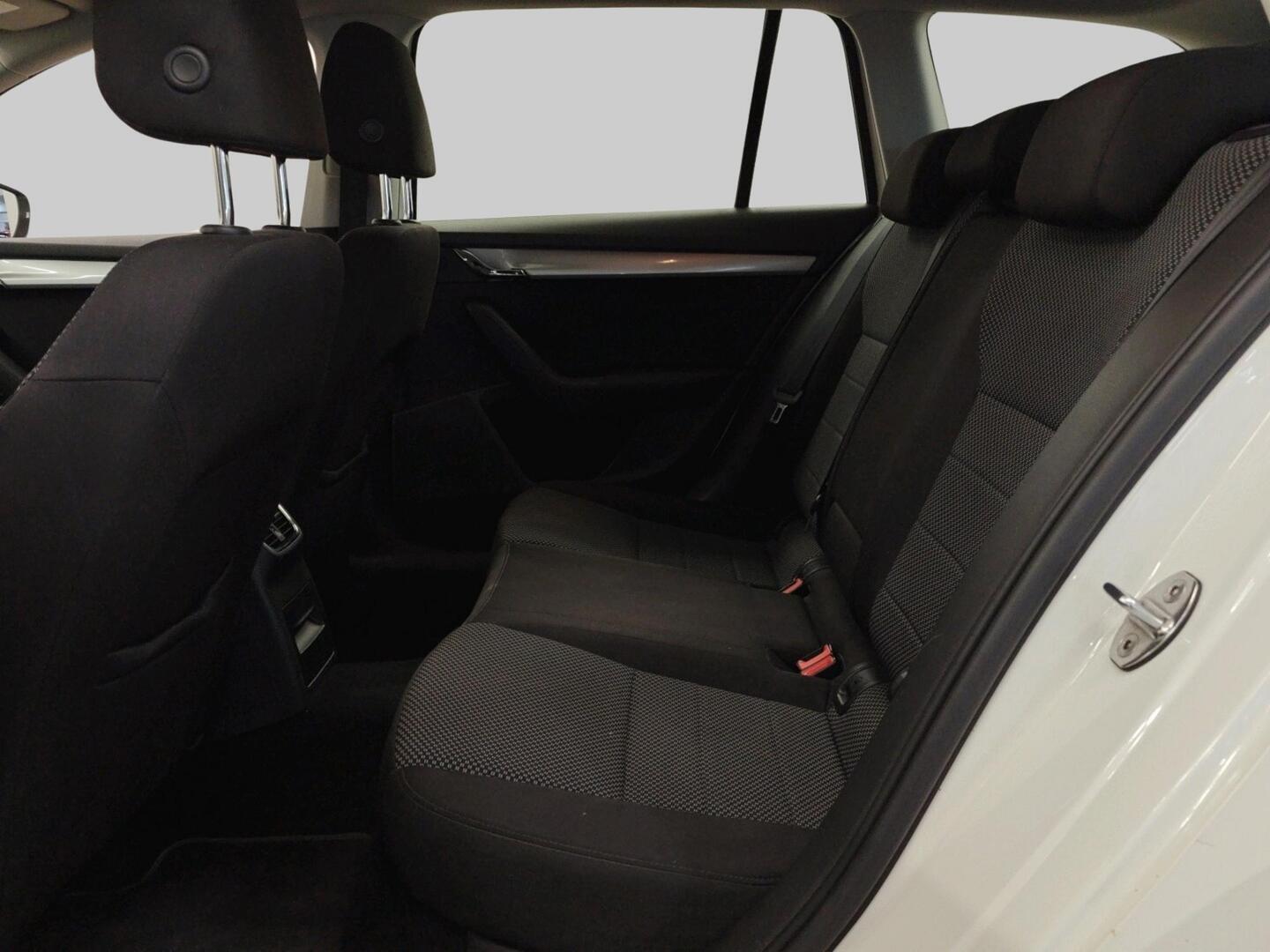 SKODA Octavia 2014