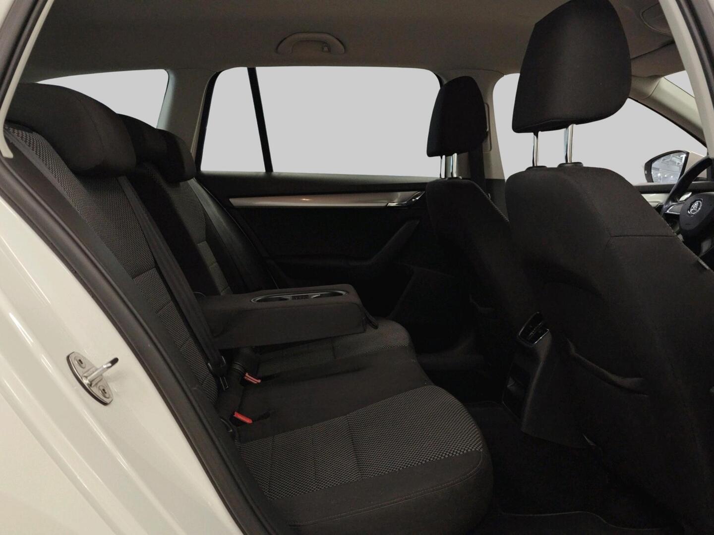 SKODA Octavia 2014