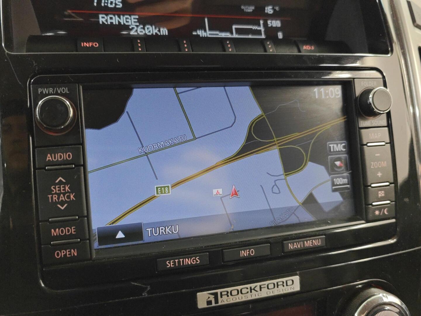 MITSUBISHI Pajero 2016