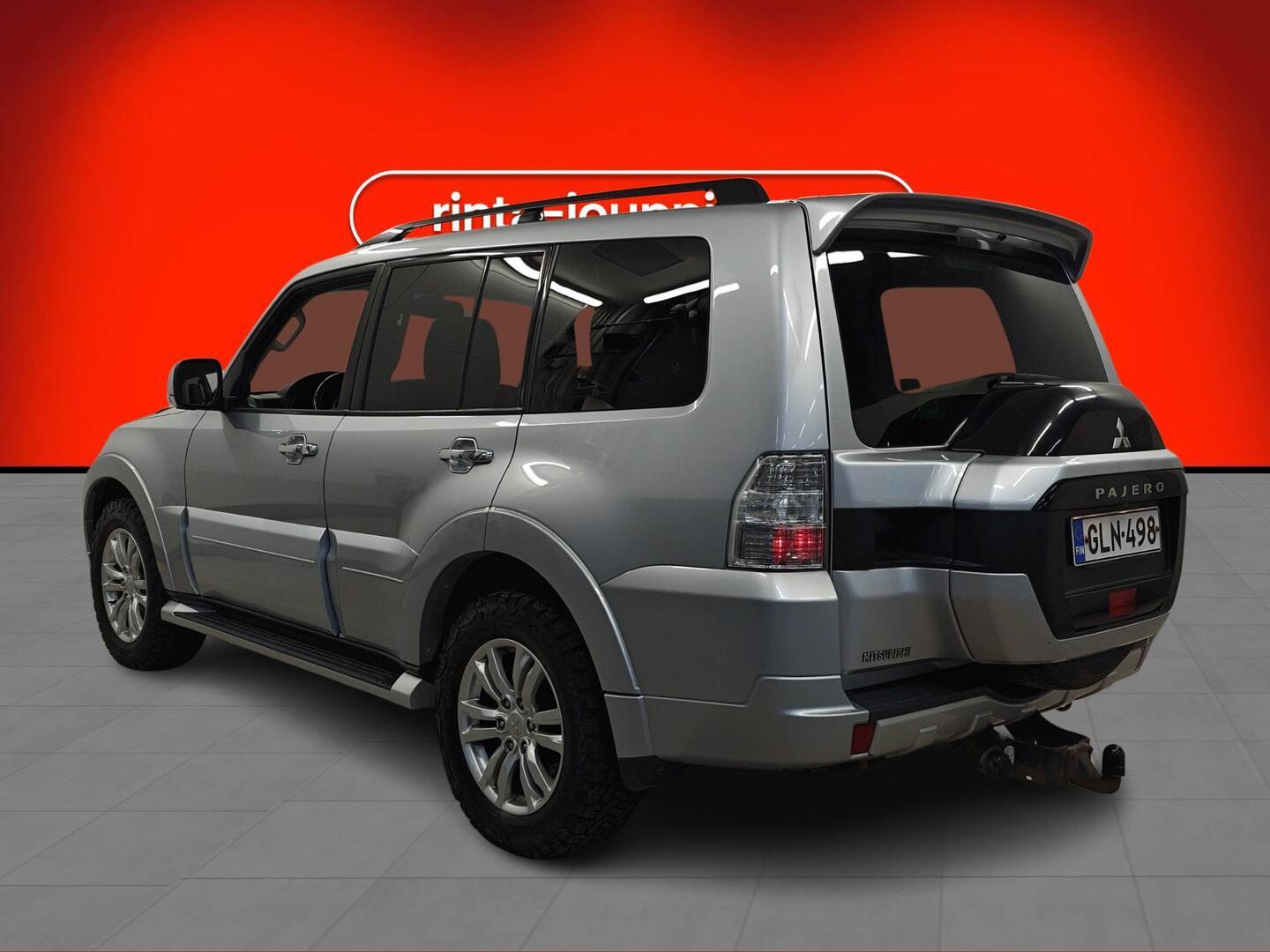 MITSUBISHI Pajero 2016