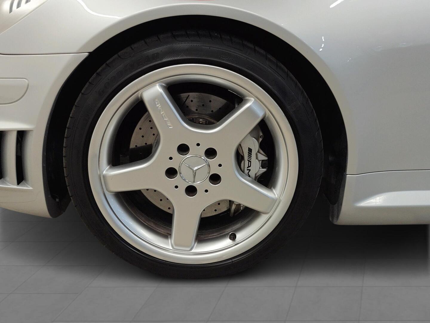 MERCEDES-BENZ SLK 55 AMG 2005