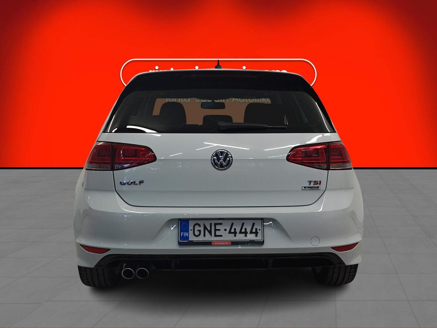 VOLKSWAGEN Golf 2016