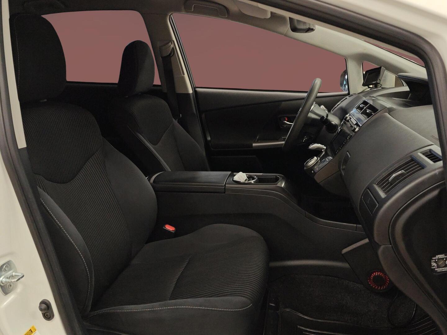 TOYOTA Prius+ 2019