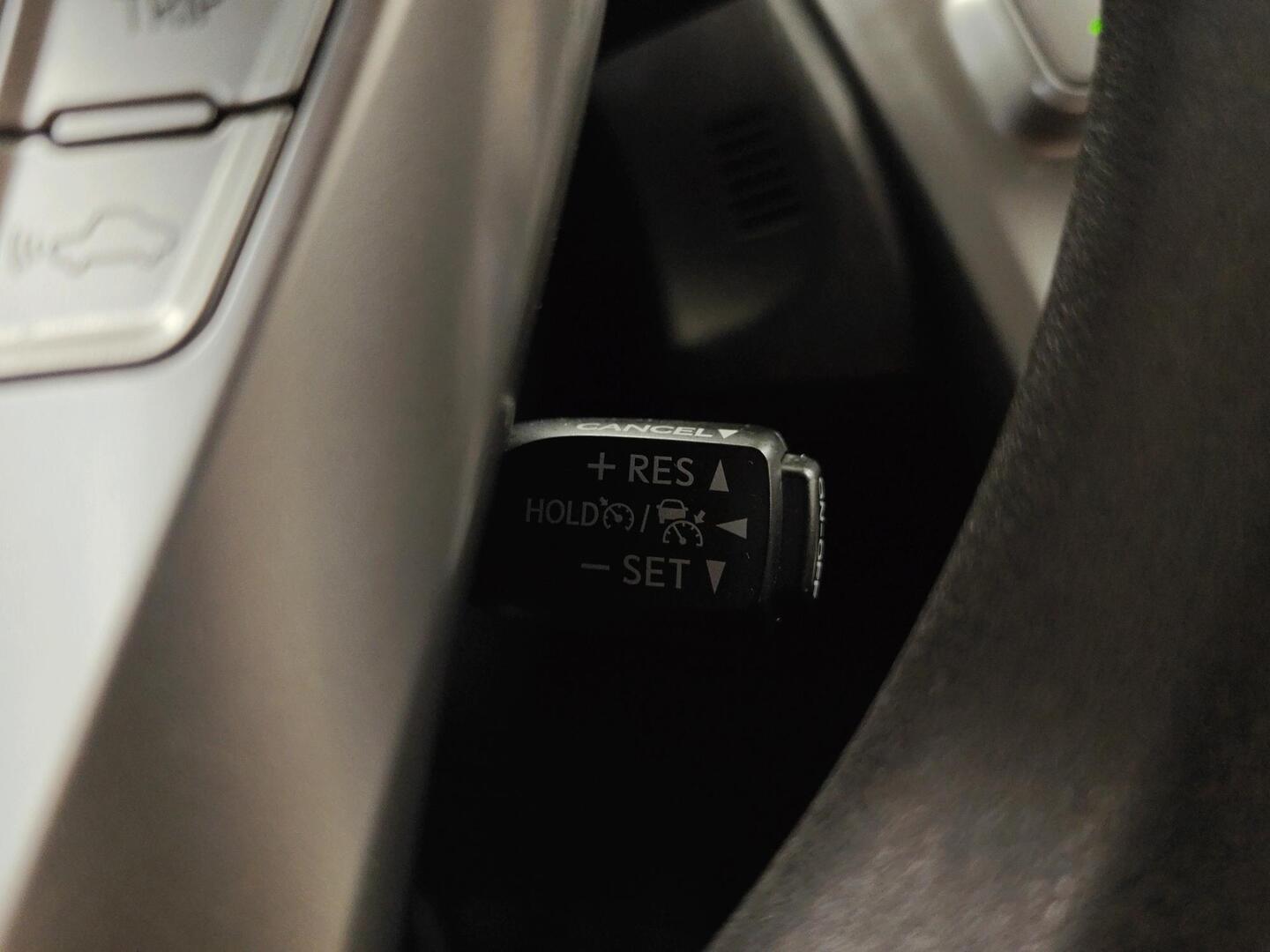 TOYOTA Prius+ 2019
